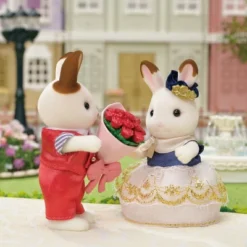 Calico Critters Town Series Cute Couple Set, Set Of 2 Collectivle Doll Figures With Fashion And Floral Accessories -Doll Paradise Shop GUEST 4610aecf 0078 456b 8ded d38fe47da1cd