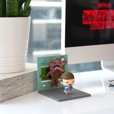 Loot Crate Stranger Things Eleven Vs. Demogorgon Exclusive Diorama | SuperEmoFriends Design 4 Loot Crate Stranger Things Eleven Vs. Demogorgon Exclusive Diorama | SuperEmoFriends Design - Image 4